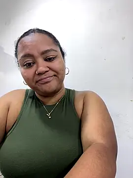 Snapshot of yanza2002 chatting on November 11, 2025, 12:05 am yanza2002 online show from November 11, 2025, 12:05 am