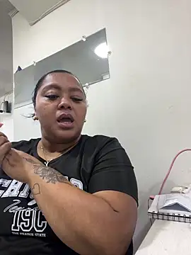 Snapshot of yanza2002 chatting on September 17, 2025, 11:51 pm yanza2002 online show from September 17, 2025, 11:51 pm