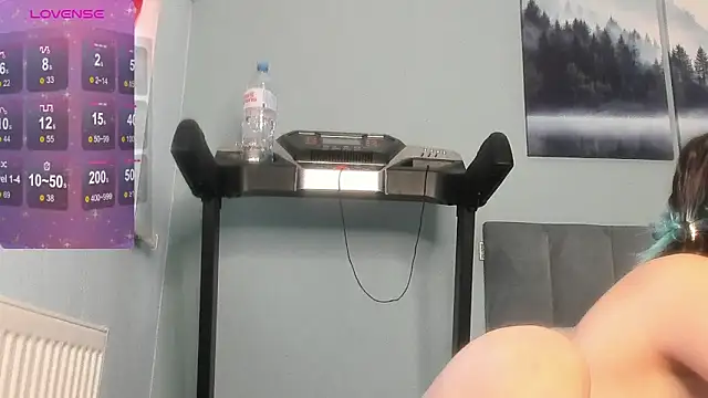 MilaniaCute online show from October 23, 2025, 1:10 pm