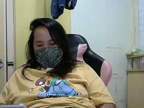 Snapshot of AasianAngelEyesXX chatting on January 28, 2025, 3:57 pm AasianAngelEyesXX online show from January 28, 2025, 3:57 pm