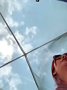 Snapshot of LINDA_PATTY94 chatting on November 16, 2025, 4:45 pm LINDA PATTY94 online show from November 16, 2025, 4:45 pm