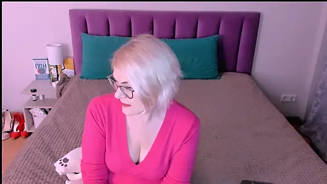 Snapshot of sabrinamacmarren chatting on November 13, 2025, 3:27 pm sabrinamacmarren online show from November 13, 2025, 3:27 pm