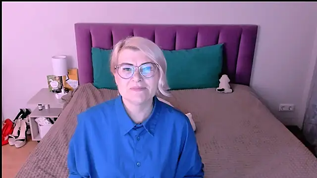 Snapshot of sabrinamacmarren chatting on November 6, 2025, 3:16 pm sabrinamacmarren online show from November 6, 2025, 3:16 pm