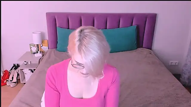 Snapshot of sabrinamacmarren chatting on November 5, 2025, 4:21 pm sabrinamacmarren online show from November 5, 2025, 4:21 pm