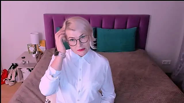 Snapshot of sabrinamacmarren chatting on November 8, 2025, 2:20 pm sabrinamacmarren online show from November 8, 2025, 2:20 pm