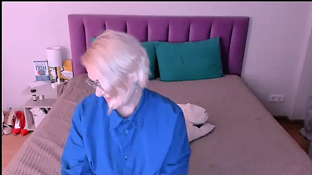 Snapshot of sabrinamacmarren chatting on November 14, 2025, 2:54 pm sabrinamacmarren online show from November 14, 2025, 2:54 pm