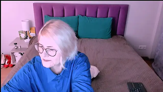 Snapshot of sabrinamacmarren chatting on November 10, 2025, 5:18 pm sabrinamacmarren online show from November 10, 2025, 5:18 pm