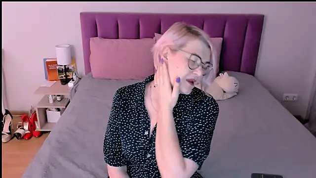 Snapshot of sabrinamacmarren chatting on November 30, 2025, 1:12 pm sabrinamacmarren online show from November 30, 2025, 1:12 pm