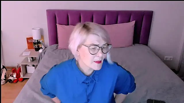 Snapshot of sabrinamacmarren chatting on December 2, 2025, 1:35 pm sabrinamacmarren online show from December 2, 2025, 1:35 pm