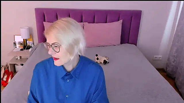 Snapshot of sabrinamacmarren chatting on November 21, 2025, 9:52 am sabrinamacmarren online show from November 21, 2025, 9:52 am