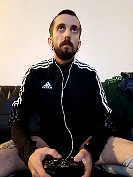 Snapshot of DespisedStallion chatting on September 25, 2025, 6:19 am DespisedStallion online show from September 25, 2025, 6:19 am