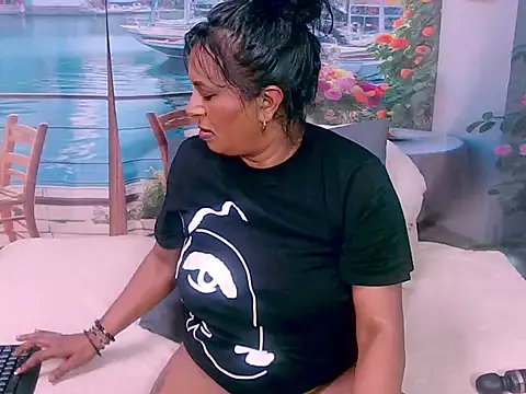 indiansparkle online show from November 18, 2025, 6:00 pm