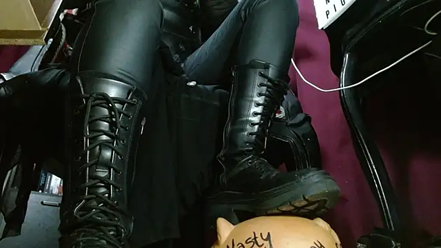 Snapshot of MeGoddesSara chatting on July 11, 2026, 8:31 pm MeGoddesSara online show from July 11, 2026, 8:31 pm