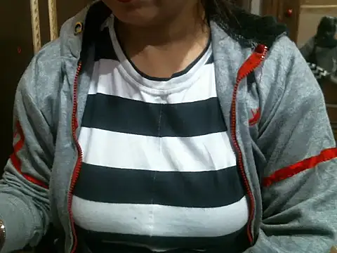 Snapshot of UrsMansi chatting on November 26, 2025, 4:12 am UrsMansi online show from November 26, 2025, 4:12 am