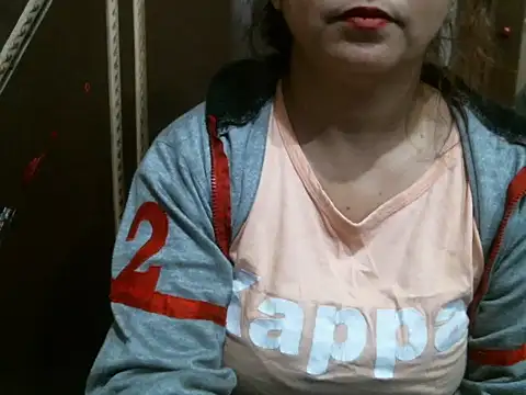 Snapshot of UrsMansi chatting on November 24, 2025, 3:50 am UrsMansi online show from November 24, 2025, 3:50 am