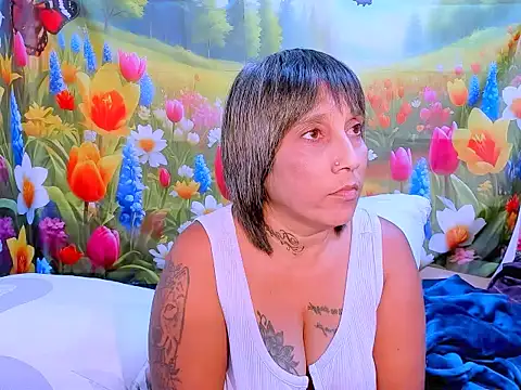 Snapshot of indianroxy chatting on January 12, 2026, 4:25 pm indianroxy online show from January 12, 2026, 4:25 pm