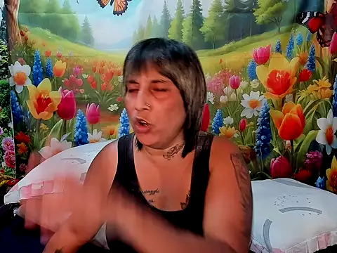 Snapshot of indianroxy chatting on January 6, 2026, 4:22 pm indianroxy online show from January 6, 2026, 4:22 pm