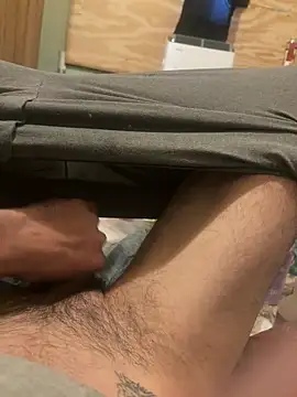 Snapshot of mikeylong chatting on February 3, 2026, 10:04 pm mikeylong online show from February 3, 2026, 10:04 pm