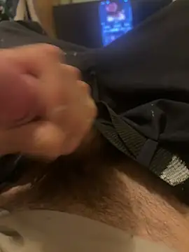 Snapshot of mikeylong chatting on February 25, 2026, 11:37 pm mikeylong online show from February 25, 2026, 11:37 pm