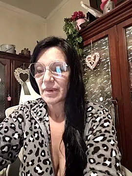 Snapshot of Melmamalhuda@xh chatting on May 6, 2026, 2:21 pm Melmamalhudaxh online show from May 6, 2026, 2:21 pm
