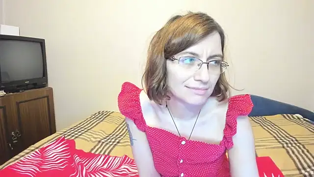 Snapshot of MarilynDream chatting on February 11, 2025, 12:17 am MarilynDream online show from February 11, 2025, 12:17 am