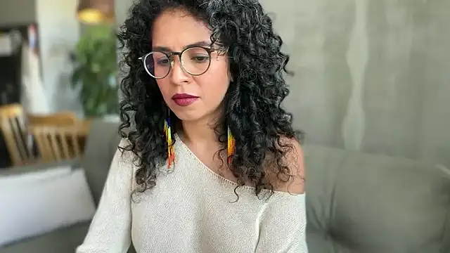 illaroom online show from February 12, 2026, 8:41 pm