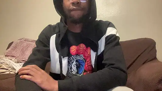 Snapshot of daloyhasabigdick chatting on November 16, 2025, 2:27 am daloyhasabigdick online show from November 16, 2025, 2:27 am