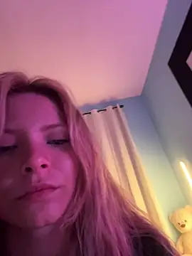 AnastasiaAniess online show from April 2, 2026, 6:58 pm