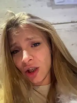 AnastasiaAniess online show from February 28, 2026, 10:42 pm