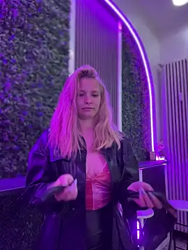 AnastasiaAniess online show from April 4, 2026, 9:21 pm