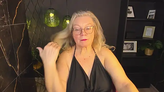 Snapshot of NataliMellow chatting on November 10, 2025, 1:05 pm NataliMellow online show from November 10, 2025, 1:05 pm