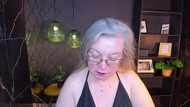 NataliMellow online show from May 10, 2026, 1:14 pm