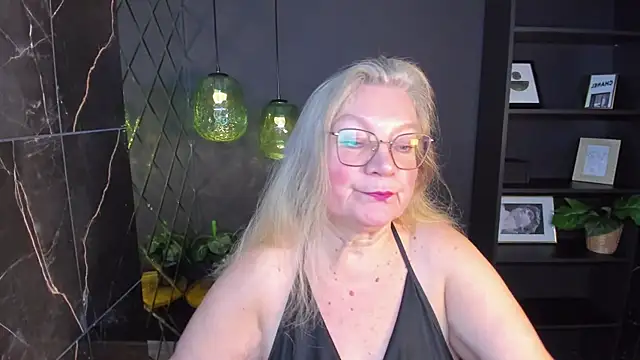 Snapshot of NataliMellow chatting on November 18, 2025, 2:42 pm NataliMellow online show from November 18, 2025, 2:42 pm