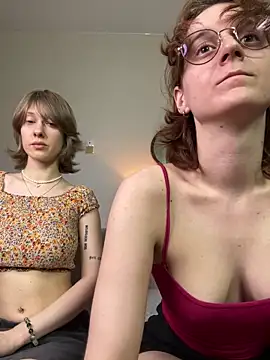 Snapshot of Jitoon_Exe chatting on April 16, 2026, 12:33 am Jitoon Exe online show from April 16, 2026, 12:33 am