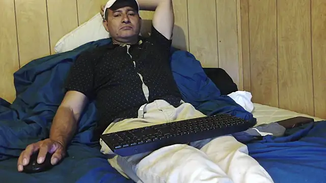 Snapshot of dantehot2020 chatting on November 10, 2025, 2:16 am dantehot2020 online show from November 10, 2025, 2:16 am