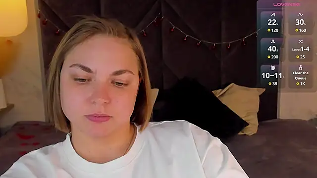 Snapshot of TataArdent chatting on February 20, 2025, 11:43 pm TataArdent online show from February 20, 2025, 11:43 pm