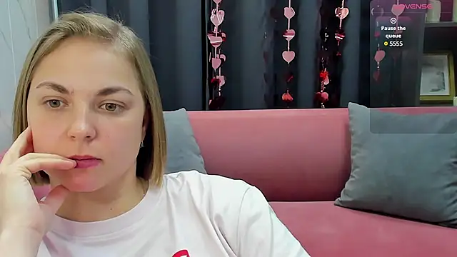 Snapshot of TataArdent chatting on February 18, 2025, 11:30 pm TataArdent online show from February 18, 2025, 11:30 pm