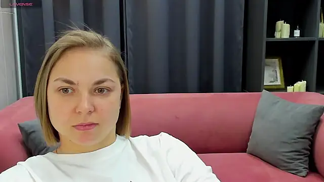 Snapshot of TataArdent chatting on February 24, 2025, 8:25 pm TataArdent online show from February 24, 2025, 8:25 pm