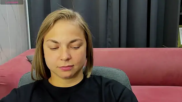 Snapshot of TataArdent chatting on October 25, 2025, 8:31 pm TataArdent online show from October 25, 2025, 8:31 pm