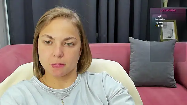 Snapshot of TataArdent chatting on November 24, 2025, 8:09 pm TataArdent online show from November 24, 2025, 8:09 pm