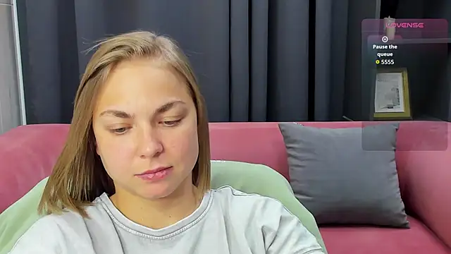 Snapshot of TataArdent chatting on November 17, 2025, 8:13 pm TataArdent online show from November 17, 2025, 8:13 pm