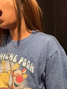 Rakiyahcharms online show from October 9, 2025, 8:42 pm