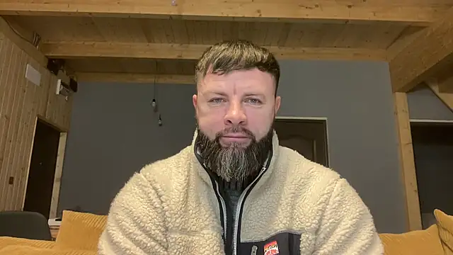 Snapshot of AlphaSparks chatting on December 19, 2025, 3:54 am AlphaSparks online show from December 19, 2025, 3:54 am