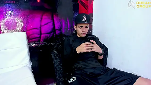 AmazingPartys online show from April 18, 2026, 1:35 pm