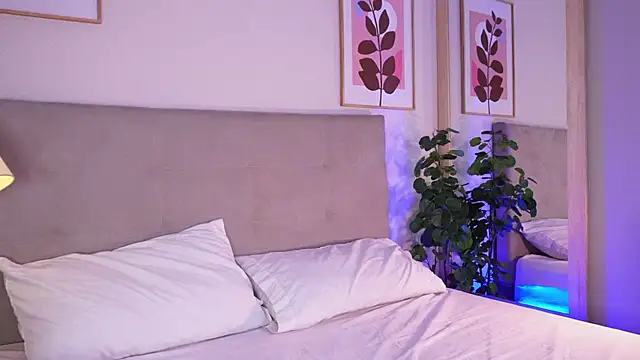 Snapshot of cinnamon_afrodit chatting on November 12, 2025, 12:42 pm cinnamon afrodit online show from November 12, 2025, 12:42 pm