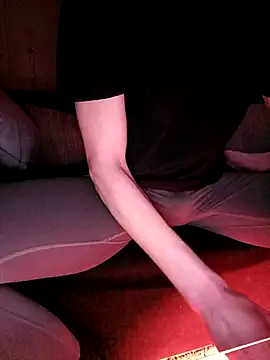 Chris 2811 online show from December 5, 2025, 12:32 am