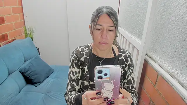 Penelope47 online show from April 17, 2026, 7:06 pm