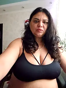 Snapshot of littleRikka chatting on November 7, 2025, 8:08 am littleRikka online show from November 7, 2025, 8:08 am