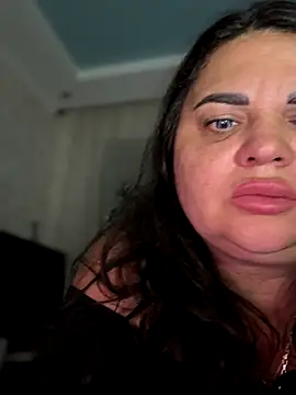 Snapshot of littleRikka chatting on November 19, 2025, 10:43 pm littleRikka online show from November 19, 2025, 10:43 pm