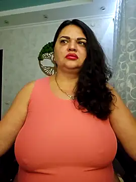 littleRikka online show from September 12, 2025, 5:24 pm